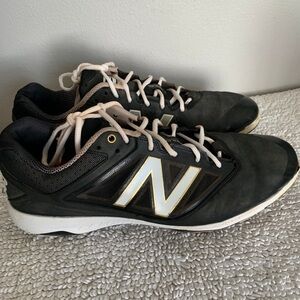 Men’s New Balance L4040 Metal Baseball Cleats SZ 15 2E Wide Data Drive platform